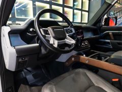 Land Rover Defender Facelift 110 3.0T P400 Dark Edition - ფოტო 14