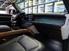 Land Rover Defender Facelift 110 3.0T P400 Dark Edition - ფოტო 16