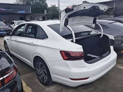 Volkswagen Sagitar 200TSI DSG Flying Edition - ფოტო 16