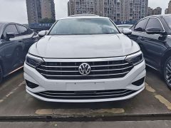 Volkswagen Sagitar 200TSI DSG Flying Edition - ფოტო 2
