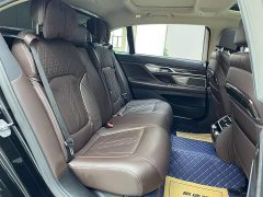 BMW 7 Series 730Li Luxury Package - ფოტო 15