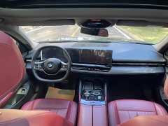 BMW 5 Series 525Li Luxury Package - ფოტო 9