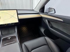 Tesla Model Y Standard Range RWD - ფოტო 6
