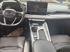 Geely Xingrui 2.0T Diesel Exclusive Cyan Green Edition - ფოტო 8