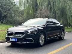 Volkswagen Passat 330TSI Elite - ფოტო 1