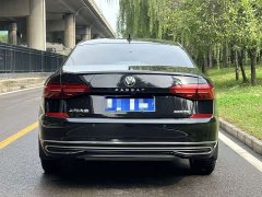 Volkswagen Passat 330TSI Elite - ფოტო 3