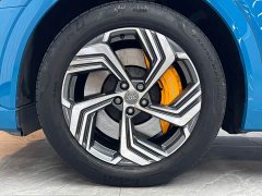 Audi e-tron 2021 50 quattro Premium - ფოტო 18