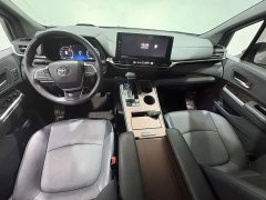 Toyota Gravia 2.5L Hybrid Prestige Plus AWD - ფოტო 5