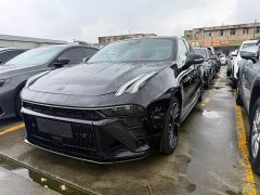 Lynk & Co Geely Lynk & Co 03 1.5T DCT Pro - ფოტო 1