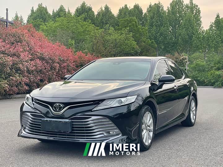 Toyota Camry Facelift 2.0G Luxury