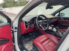 Porsche Cayenne New Energy Cayenne E-Hybrid 2.0T Platinum Edition - ფოტო 4