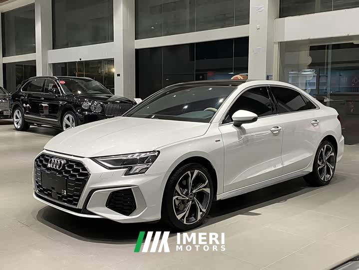 Audi A3 A3L Limousine 35 TFSI Luxury Sport