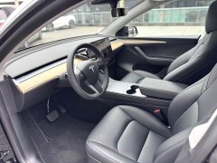 Tesla Model Y Rear-Wheel Drive - ფოტო 4