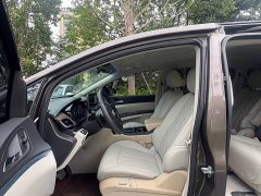 Buick GL8 Land Business Class Comfort Edition - ფოტო 6