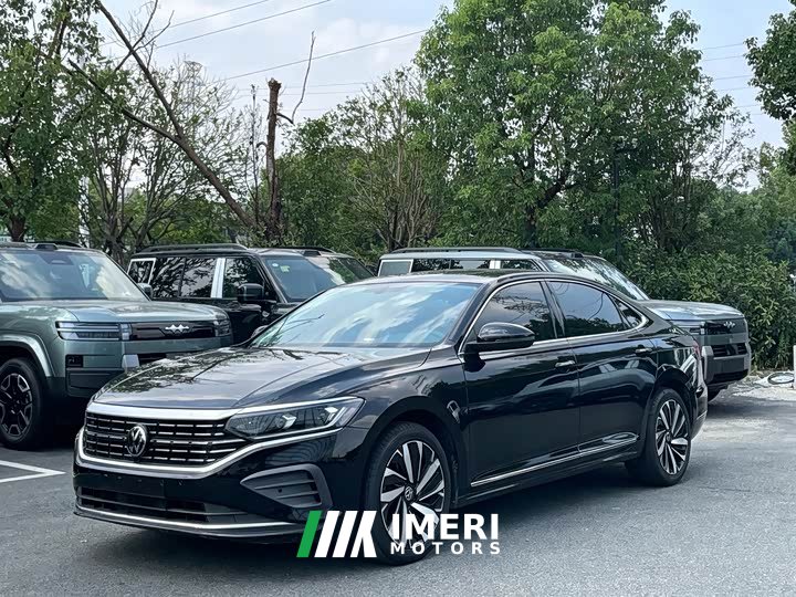 Volkswagen Passat 330TSI Elite - ავტომობილი ჩინეთიდან