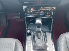 Volkswagen Passat 330TSI Elite - ფოტო 9