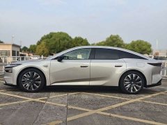 Toyota Platinum Wisdom 7 700 Max - ფოტო 3