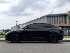 Tesla Model Y Rear-Wheel Drive - ფოტო 5