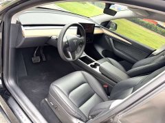 Tesla Model Y Rear-Wheel Drive - ფოტო 6