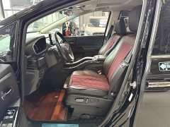 Honda Odyssey 2.0L e:HEV Luxury - ფოტო 4