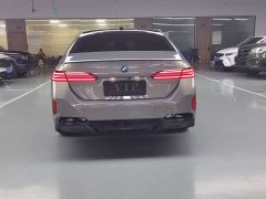 BMW 5 Series 530Li Luxury M Sport Package - ფოტო 17