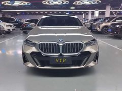 BMW 5 Series 530Li Luxury M Sport Package - ფოტო 2
