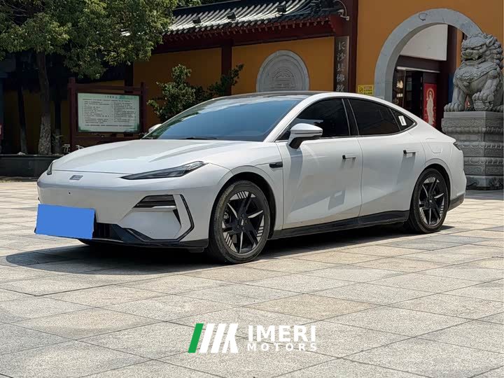 Geely Galaxy E8 550km Rear-Wheel Drive Pro