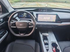 Changan Oushang Z6 Blue Whale 1.5T DCT Smart Comfort Edition - ფოტო 7
