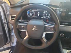Mitsubishi Outlander 1.5T CVT AWD Premium 7-Seater - ფოტო 15