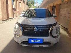 Mitsubishi Outlander 1.5T CVT AWD Premium 7-Seater - ფოტო 2