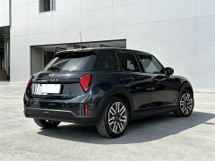 BMW MINI 2025 1.5T COOPER Classic 5-Door - ფოტო 12