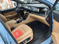 Li Auto ONE Extended Range 6-Seater - ფოტო 4