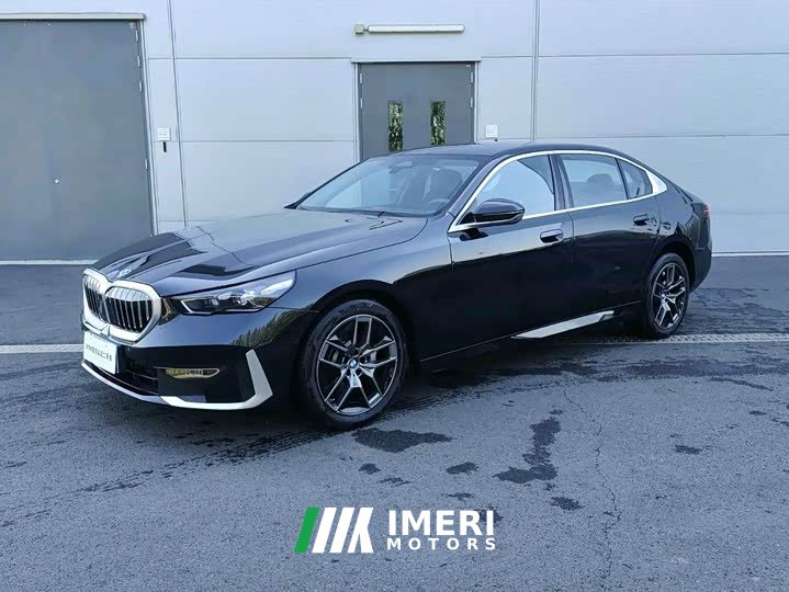 BMW 5 Series 530Li Premier Luxury Package - ავტომობილი ჩინეთიდან