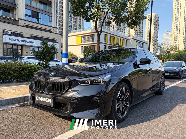 BMW 5 Series 530Li Premier M Sport Package - ავტომობილი ჩინეთიდან