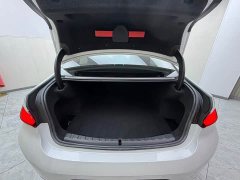 BMW 3 Series 320Li M Sport Package - ფოტო 19
