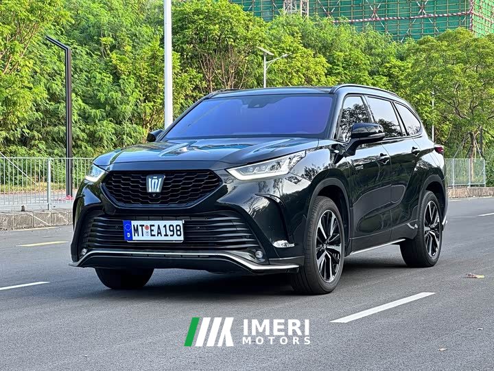 Toyota Crown Venza 2022 2.5L HEV AWD Premium - ავტომობილი ჩინეთიდან