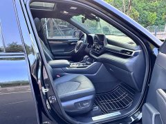 Toyota Crown Venza 2022 2.5L HEV AWD Premium - ფოტო 11