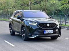 Toyota Crown Venza 2022 2.5L HEV AWD Premium - ფოტო 3