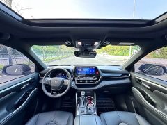 Toyota Crown Venza 2022 2.5L HEV AWD Premium - ფოტო 9