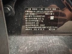 Tesla Model Y Rear-Wheel Drive - ფოტო 13