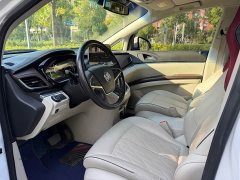 Buick GL8 Land Business Class 652T Luxury - ფოტო 6