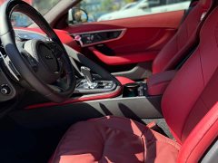 Jaguar F-TYPE P300 Hardtop R-DYNAMIC BLACK - ფოტო 4