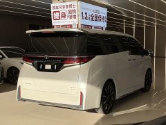 Toyota Vellfire 2024 Crown Hybrid 2.5L Executive Premier Edition - ფოტო 3