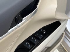 Toyota Camry 2.5G Luxury - ფოტო 16