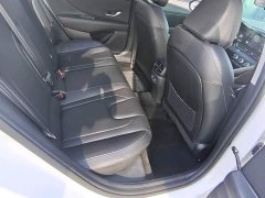 Hyundai Elantra 1.5L CVT GLS Leading Edition - ფოტო 13