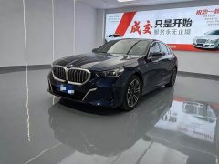 BMW 5 Series 525Li M Sport Package - ფოტო 1