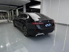 BMW 5 Series 525Li M Sport Package - ფოტო 13