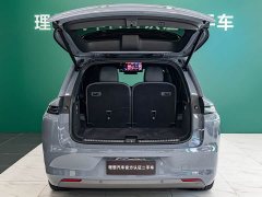 Li Auto L8 Ultra Smart Refresh Edition - ფოტო 6