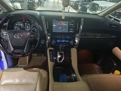 Toyota Alphard Hybrid 2.5L Luxury - ფოტო 10
