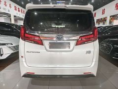 Toyota Alphard Hybrid 2.5L Luxury - ფოტო 4